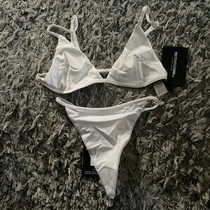 Bathing suit ( top and bottom)